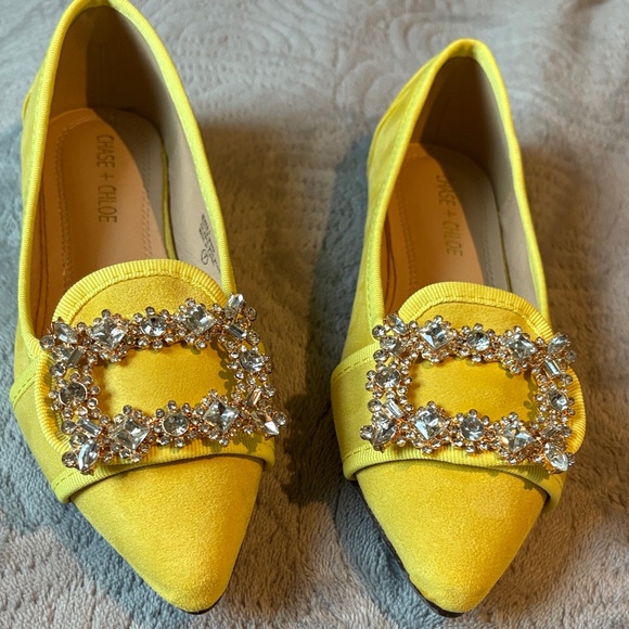 Chase + Chloe  Women's Faux Suede with Crystal Embellishments; SZ: 7; Like New - Picture 11 of 11